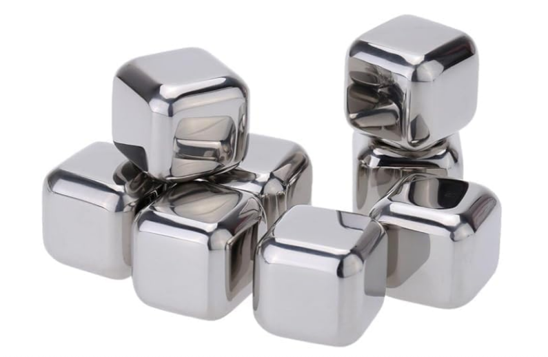 Kit 8 Cubos de Gelo Artificial em Aço Inox Reutilizável Com Pegador Drinks Whisky